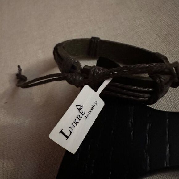 Soft leather bracelet with adjustable leather ties and silver cross NWT - Picture 5 of 9